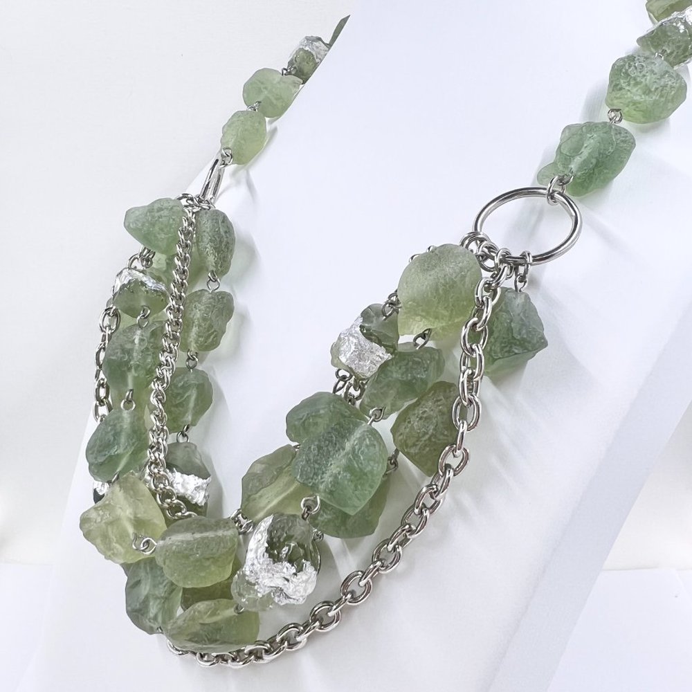 NWOT – Loft – Green Faux Stone Chunky Bib Style Silver Tone 18” Necklace - Picture 3 of 7